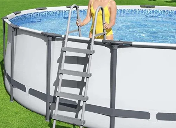 inflatable swimming pool outdoor